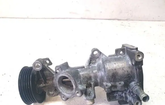 Mercedes-Benz GLA W156 X156 Water pump A2702000000