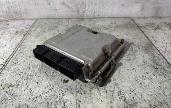Renault Laguna II Engine control unit/module 0281010637 8200211711
