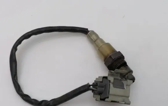 Mercedes-Benz CLA C117 X117 W117 Lambda probe sensor 0075426318 0258030007