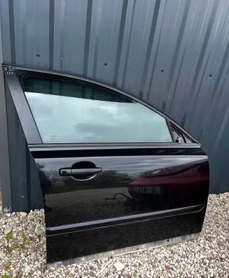 Volvo V50 Front door