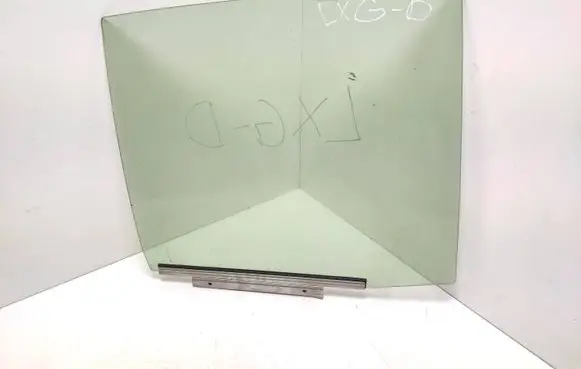 Lexus CT 200H Rear door window glass