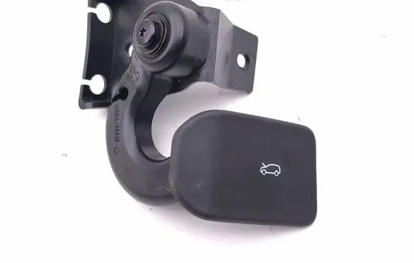 Land Rover Range Rover Sport L461 Engine bonnet (hood) release handle M8E216B626BE