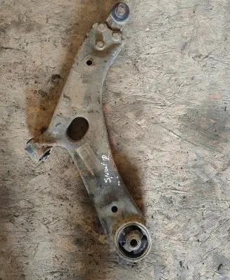 KIA Sportage Front lower control arm/wishbone