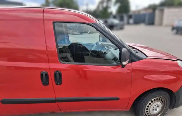 Fiat Doblo Side sliding door 