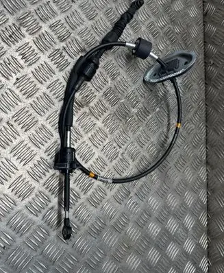 Gear shift cable linkage