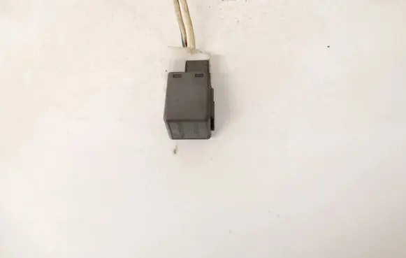 Nissan Almera N16 Other relay 24330c9900