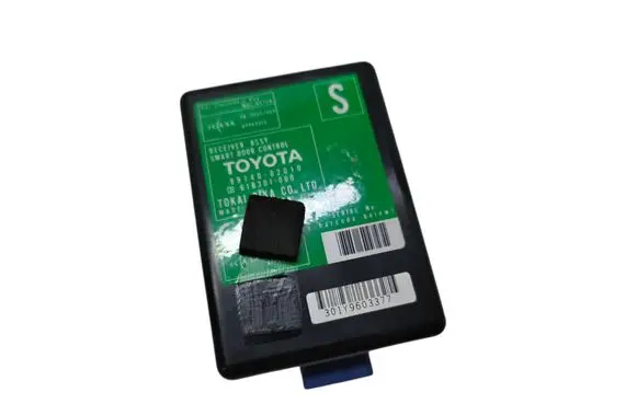 Toyota Auris 150 Door central lock control unit/module 8974002010 61B301000