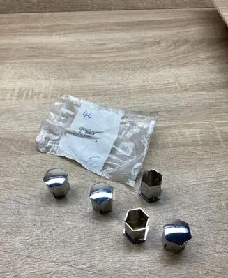 Peugeot 307 Wheel nut cap/cover 540811