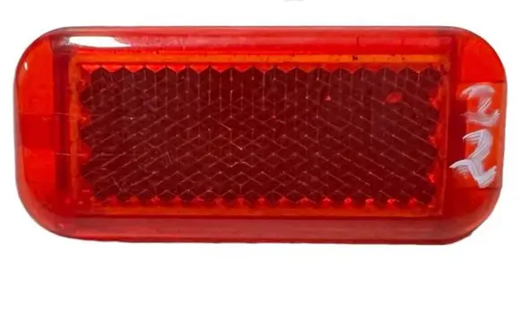 Audi A6 S6 C6 4F Front door interior light 8P0947412