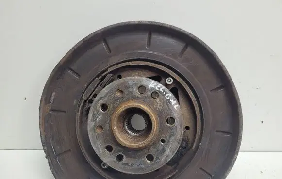 Mercedes-Benz R W251 Rear wheel hub