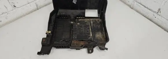 Renault Scenic II - Grand scenic II Battery tray 8200467409