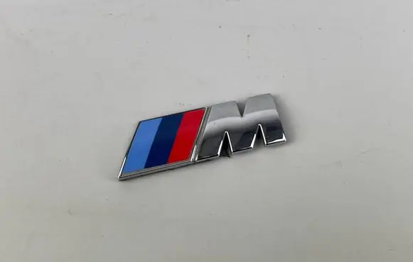 BMW 2 F22 F23 Fender model badge letters 8058881 8058882