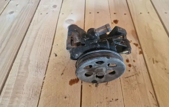Honda Civic Power steering pump