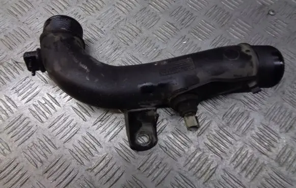 Toyota Avensis T250 Turbo air intake inlet pipe/hose