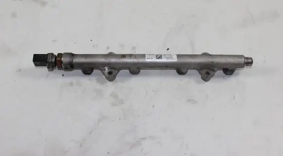 Fuel main line pipe