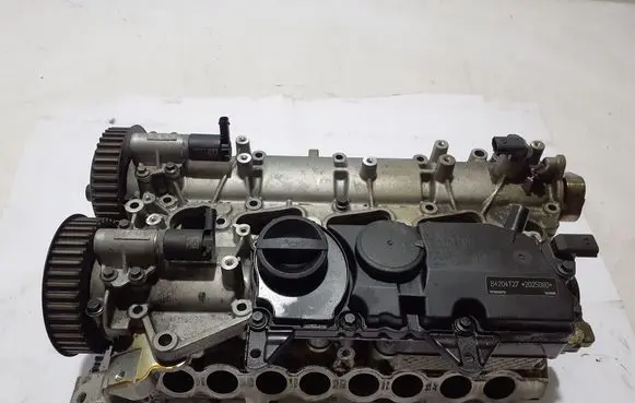 Volvo XC60 Engine head 31401130