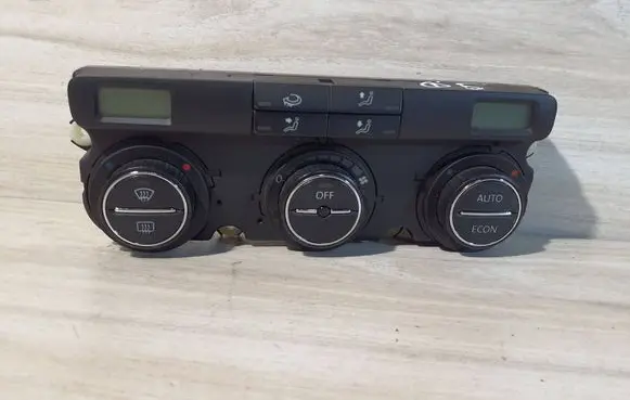 Volkswagen Golf V Climate control unit
