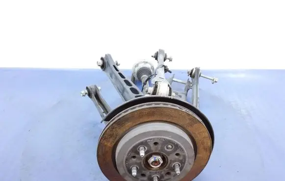 Cadillac CTS Front wheel hub spindle knuckle