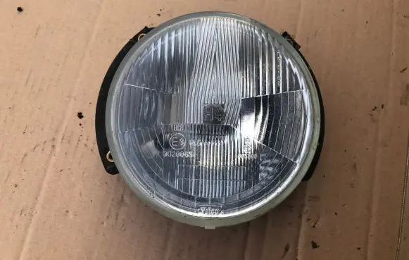 Volkswagen Polo II 86C 2F Headlight/headlamp