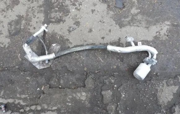 Renault Kangoo III Air conditioning (A/C) pipe/hose 924007761R 1234V1162B 1234M1162