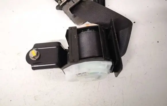 Honda CR-V Middle seatbelt (rear) K2801 N1946