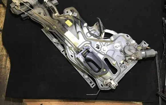 Renault Laguna I Sliding door window regulator with motor 77001072420
