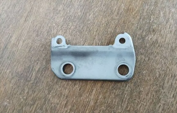 BMW 1 E82 E88 Gear shift cable bracket 754737502