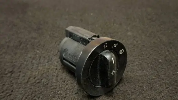 BMW 5 E39 Light switch 8363683