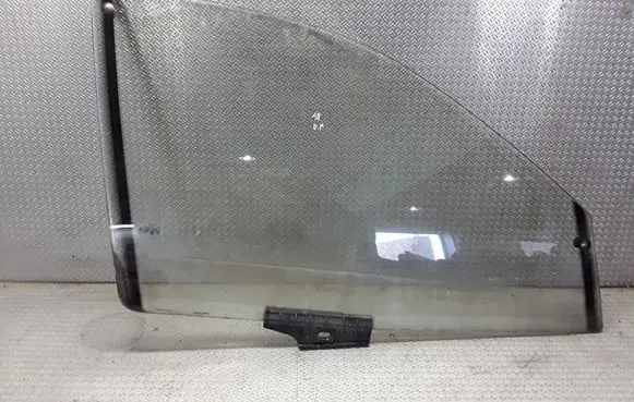 Audi A8 S8 D2 4D Front door window glass four-door