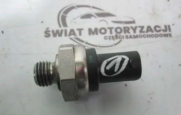 Chrysler 300 - 300C Fuel pressure sensor A0061531128