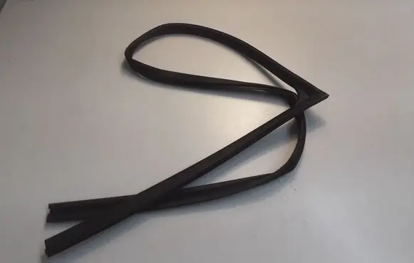 Hyundai Kona I Front door rubber seal 82530J9000