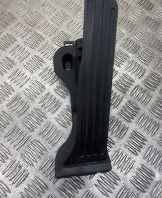 Volkswagen PASSAT B6 Accelerator throttle pedal 1K1721503L 6PV00860000
