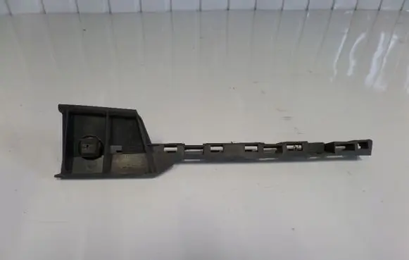 BMW 1 E81 E87 Front bumper mounting bracket 7184355