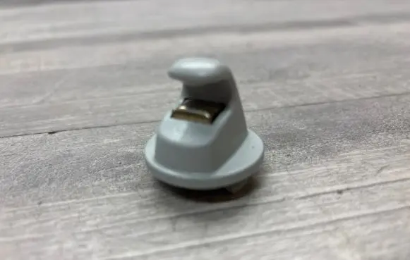 Sun visor clip/hook/bracket