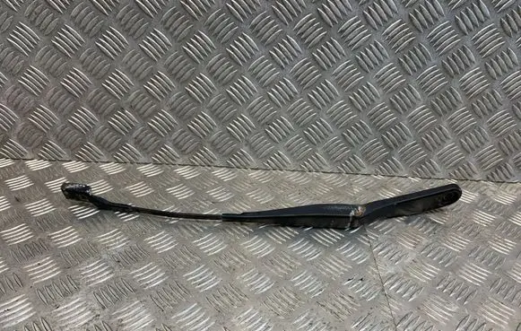 Volvo XC90 Front wiper blade arm 8623159