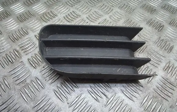 Renault Megane II Front bumper lower grill 8200115120