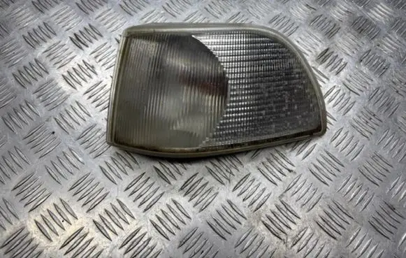 Volvo V70 Front indicator light 8628243