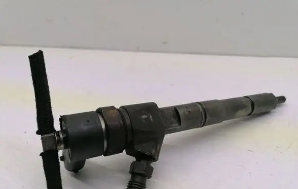 Alfa Romeo 159 Fuel injector 0445110243