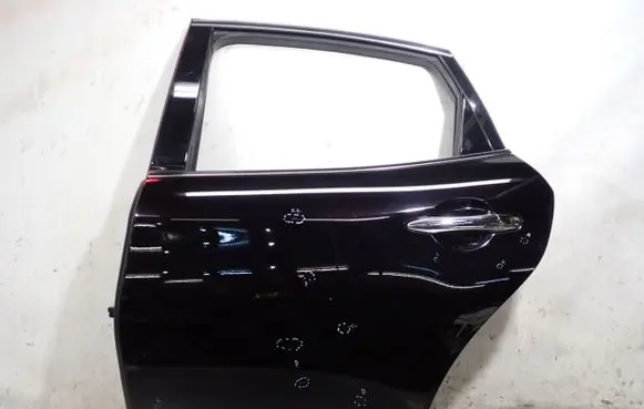Infiniti M Rear door