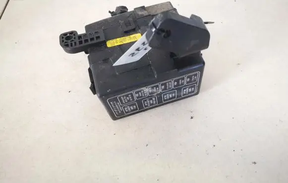 Hyundai Santa Fe Fuse box set 914212b93009 91421-2b930-09