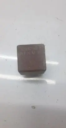 Audi 80 90 S2 B4 Other relay 7700810929