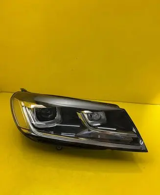 Volkswagen Touareg II Headlight/headlamp 7P1941034A