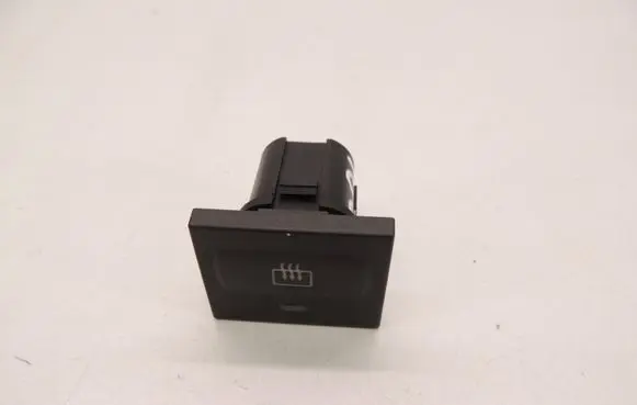 Ford Focus C-MAX Windscreen/window heater switch 3M5T180621AB D180