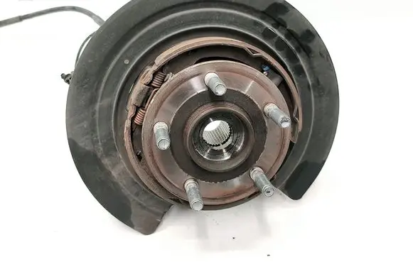 Rear wheel hub