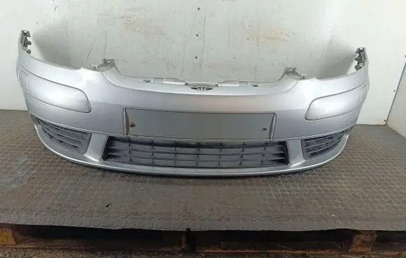 Volkswagen Golf Plus Front bumper LA7W