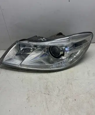 Skoda Octavia Mk2 (1Z) Headlight/headlamp 1Z1941017T 24705219000176 1ZL24705219