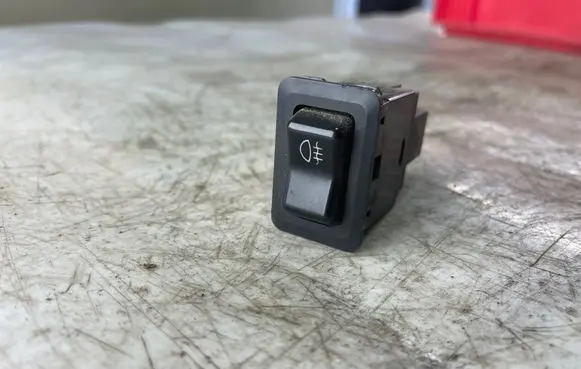 Mitsubishi Pajero Sport I Fog light switch 