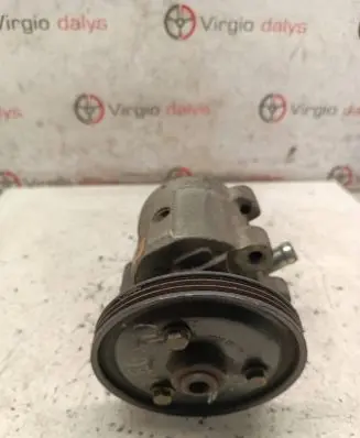Renault Megane I Power steering pump 7846075