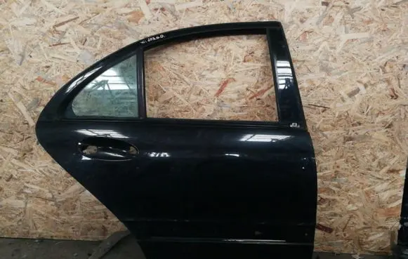 Mercedes-Benz C W203 Rear door 