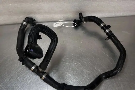 Renault Master IV Engine coolant pipe/hose
